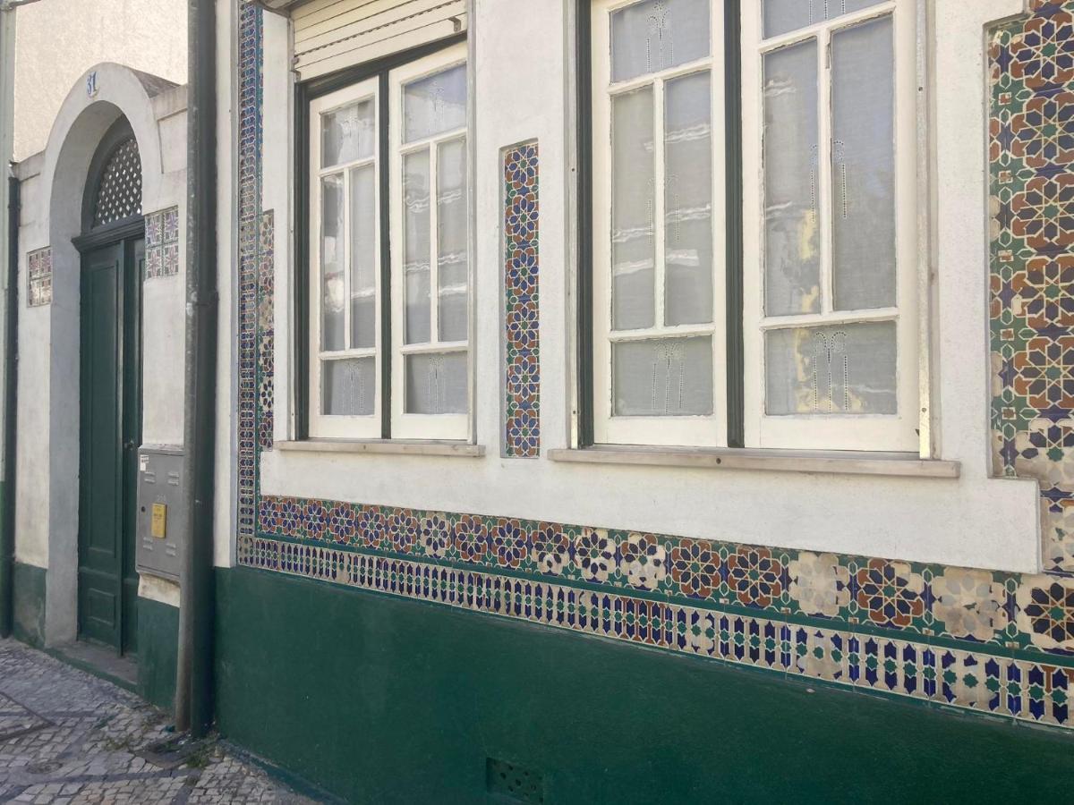 アヴェイロ Casa Da Genoveva - Typical Houseヴィラ エクステリア 写真