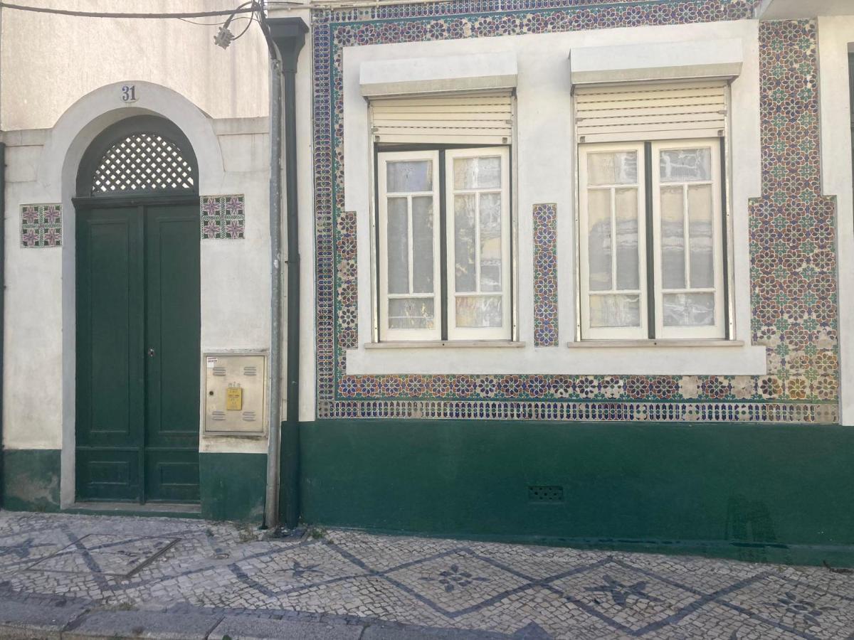 アヴェイロ Casa Da Genoveva - Typical Houseヴィラ エクステリア 写真
